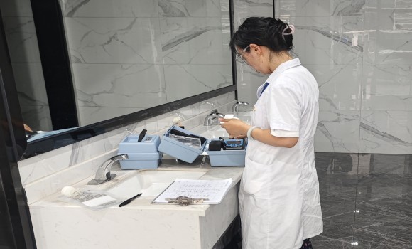 臨港公司開展第三屆巴蜀合唱季總決賽等系列活動會議水質檢測工作