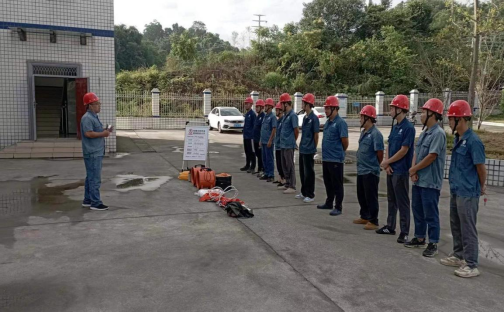 “以練促訓(xùn)，以訓(xùn)促安” 興文運(yùn)營(yíng)項(xiàng)目部開(kāi)展有限空間作業(yè)應(yīng)急演練